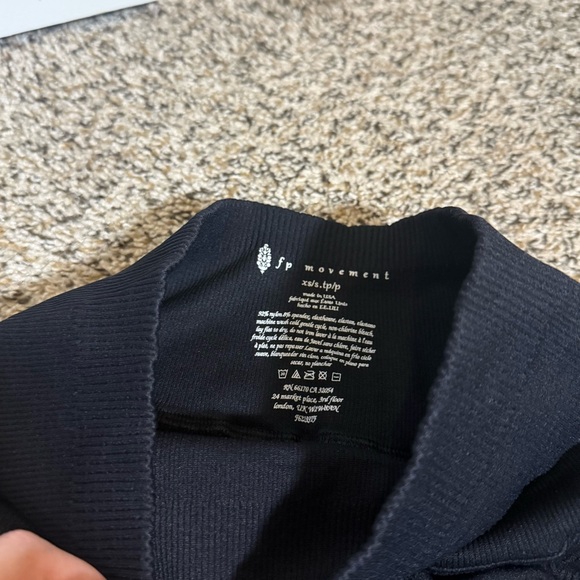 Free People Movement Black Athletic Leggings with Ribbed Texture Womens Size XS - Picture 7 of 9